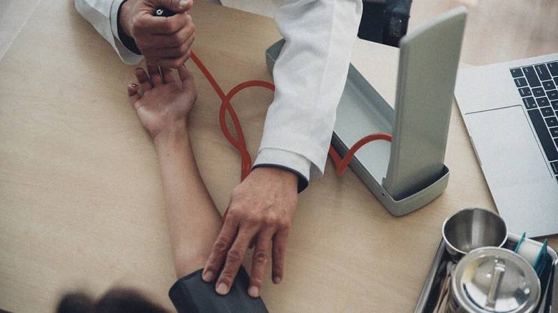 تشخیص و بررسی‌های پزشکی برای فشار خون پایین