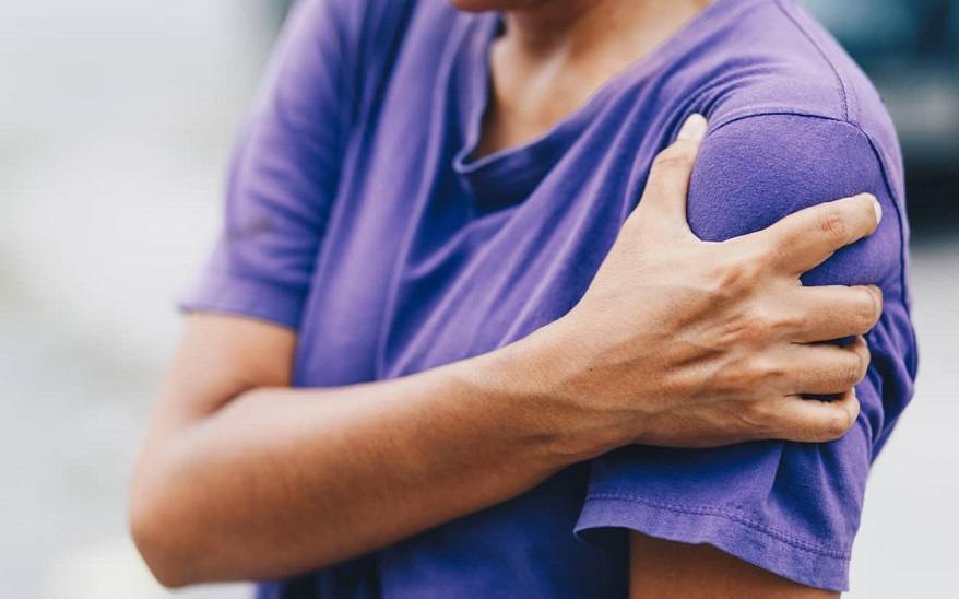 دردی که از بازو تا انگشت تیر می کشد